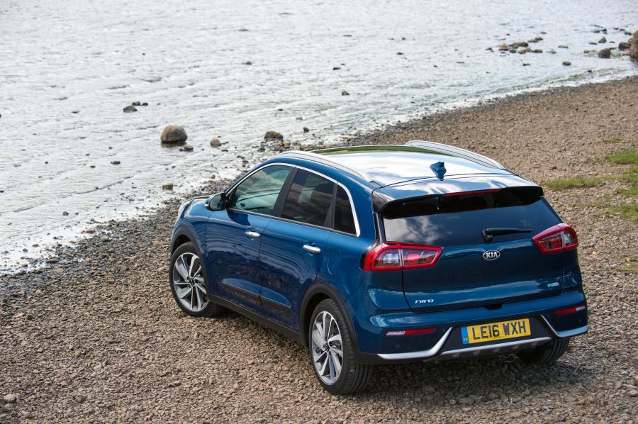  Kia Niro First Edition 2016 года  (UK) (фото 14 из 23)